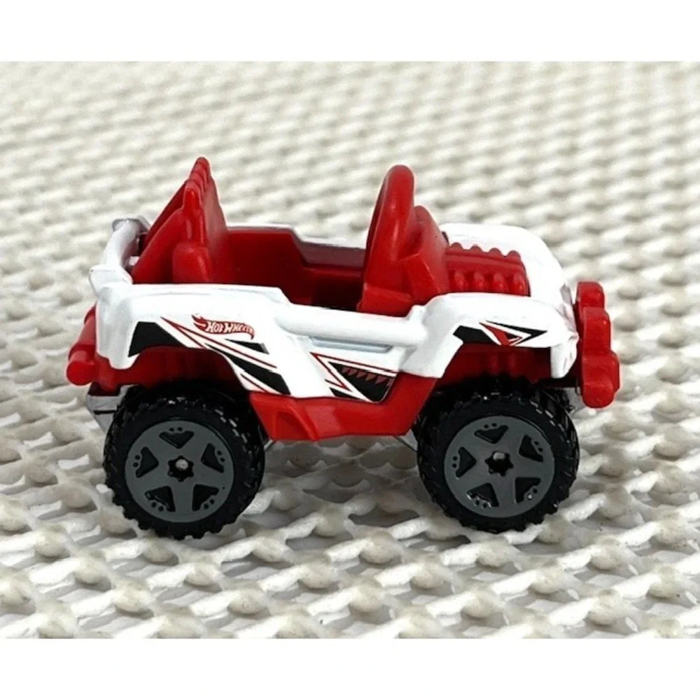 2017 Hot Wheels HW‎ Ride-Ons 2/5 Bogzilla 16/250 White EUC